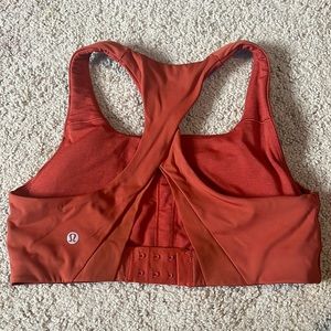 Lululemon sports bra